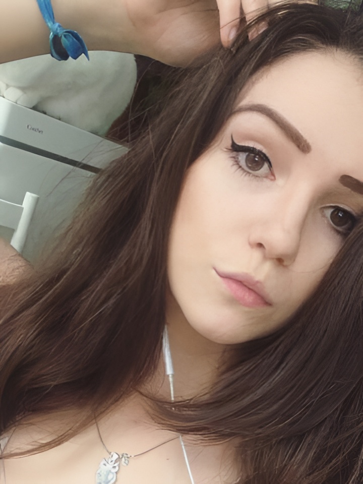 Индивидуалка Арина, доступна для личного знакомства от 2000 руб