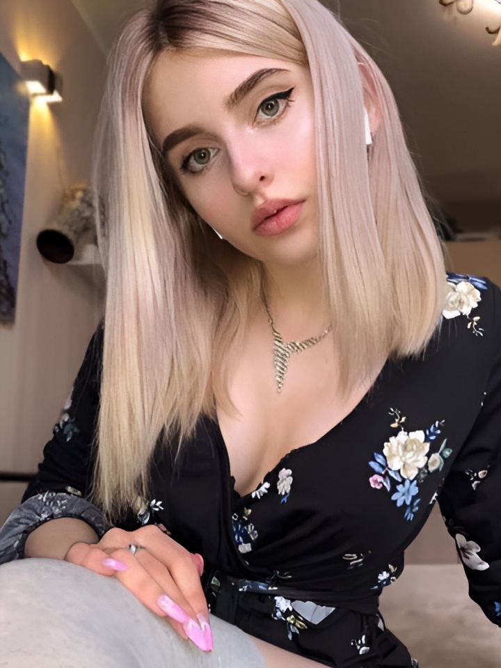 Лариса привлекальеная девушка из Стрежевой цена от 1500 руб