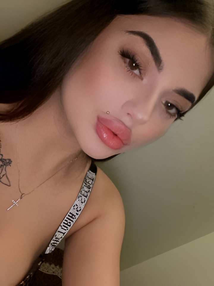 Рената привлекальеная девушка из Стрежевой цена от 2500 руб