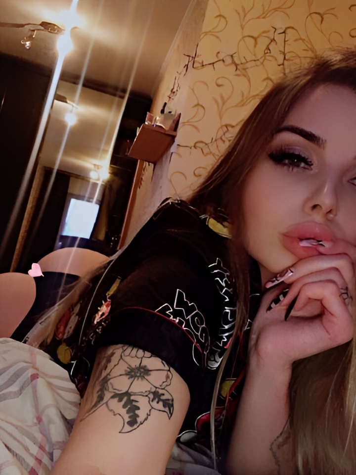 Зиглинда привлекальеная девушка из Стрежевой цена от 10000 руб