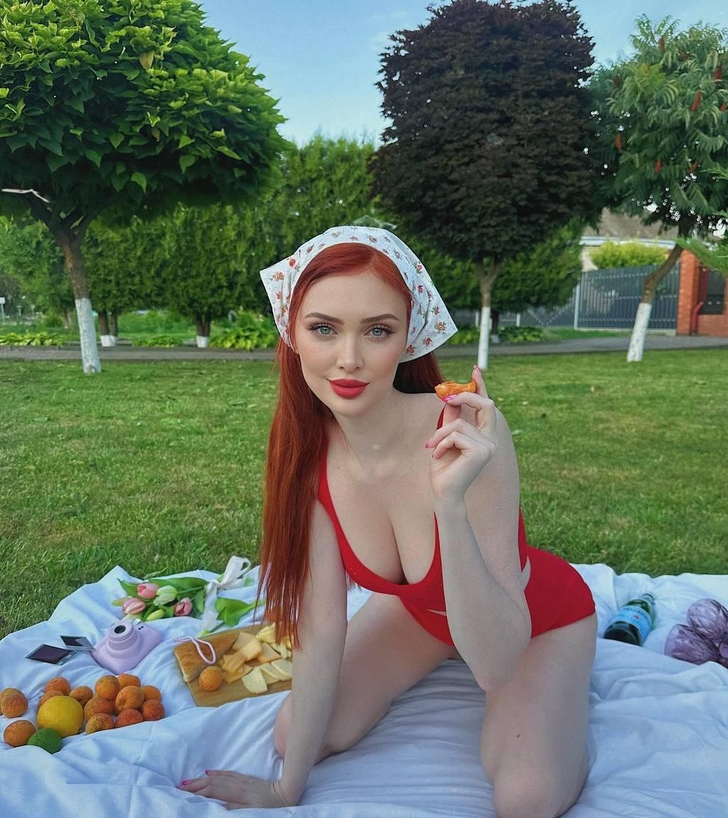 Лена привлекальеная девушка из Стрежевой цена от 6000 руб