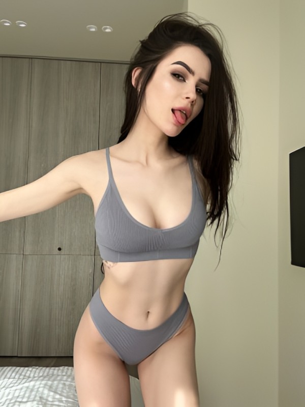 Алена привлекательная девушка из Стрежевой цена от 3000 руб