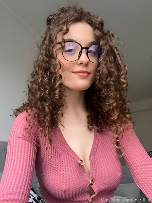 Эвелина привлекательная девушка из Стрежевой цена от 3000 руб