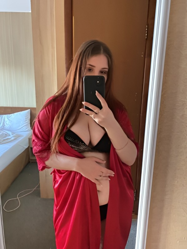 Галина привлекательная девушка из Стрежевой цена от 4000 руб