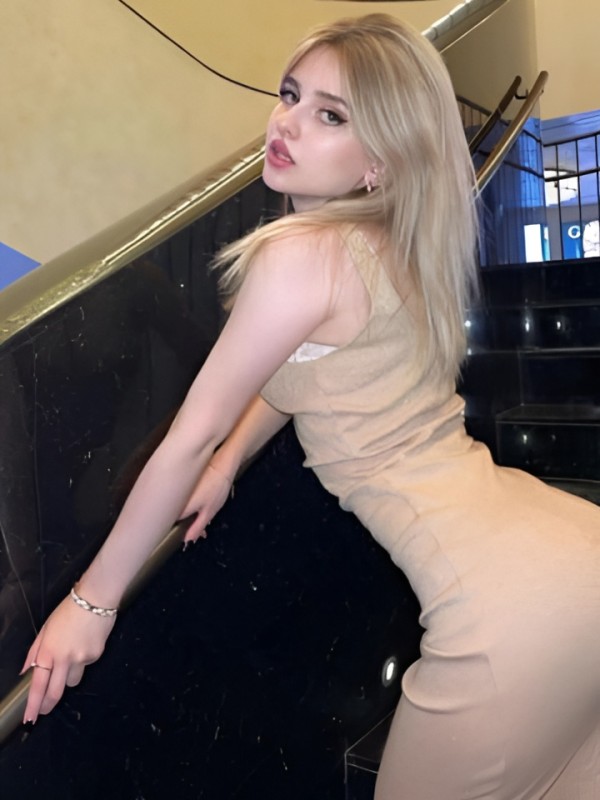 Василиса привлекательная девушка из Стрежевой цена от 4000 руб