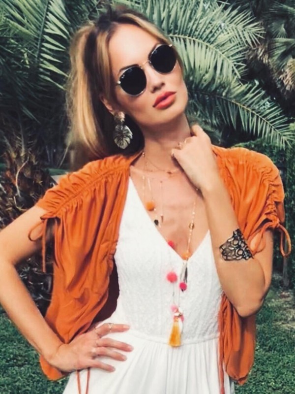 Ольга привлекательная девушка из Стрежевой цена от 3000 руб