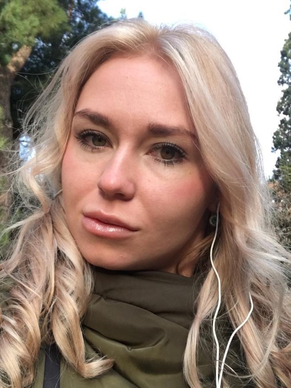 Анька привлекательная девушка из Стрежевой цена от 3500 руб